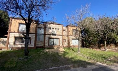 Casa en  Alquiler Barrio Cerrado La Legua . ALQUILER TEMPORAL