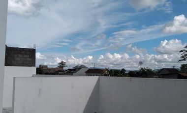 RUMAH SIAP HUNI BARU DIJUAL CEPAT DEKAT JALAN MANISRENGGO