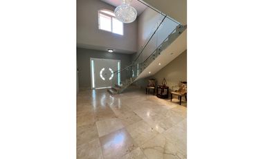 SE VENDE CASA EN COSTA DEL ESTE