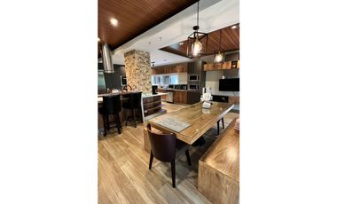 SE VENDE CASA EN COSTA DEL ESTE