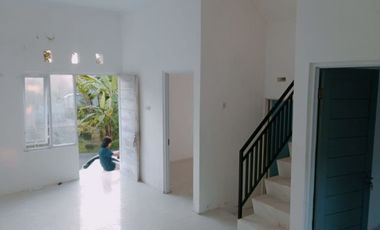 DIJUAL RUMAH 2 LANTAI SIAP HUNI DI KULONPROGO YOGYAKARTA