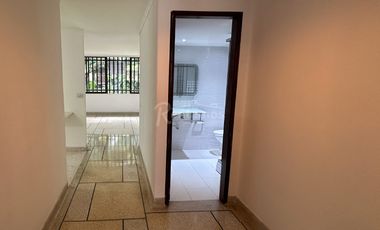 apartamento en arriendo en patio bonito. Cod A776031