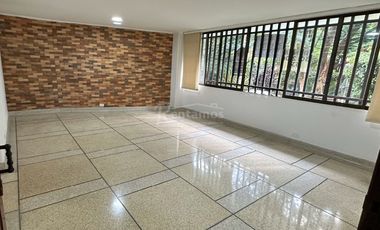 apartamento en arriendo en patio bonito. Cod A776031