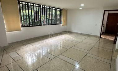 apartamento en arriendo en patio bonito. Cod A776031