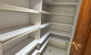 apartamento en arriendo en patio bonito. Cod A776031
