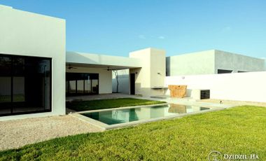 Casa de 1 Planta en venta en Merida,Yucatan EN PRIVADA CON AMENIDADES