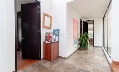 casa en arriendo/venta en la calera. Cod V6444