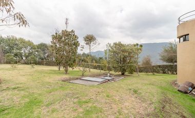 casa en arriendo/venta en la calera. Cod V6444