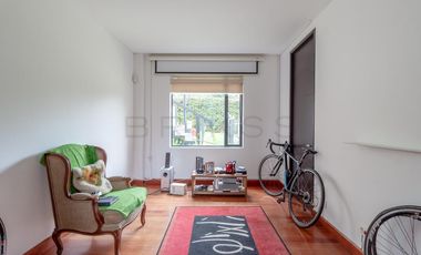 casa en arriendo/venta en la calera. Cod V6444