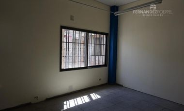 SE ALQUILA Oficina Comercial Espacio Co Working 800 m2 Centro Mendoza