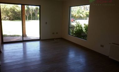 Casa en venta de 7 dorm. en Calera de Tango