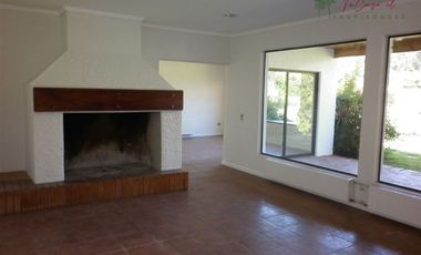 Casa en venta de 7 dorm. en Calera de Tango