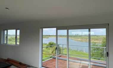 CASA A ESTRENAR FRENTE AL RIO  AL LADO DE COUNTRY SOLARES DE PAUCKE. AUTOPISTA SANTA FE -ROSARIO