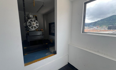 edificio en arriendo/venta en el chico. Cod A700202