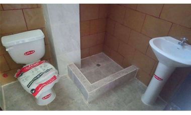 casa villa de 3 cuartos zona norte manta