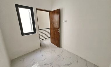 Rumah Siap KPR 15 Mnt ke Gerbang Toll Kayu Manis 1 Hadap Utara J-38632