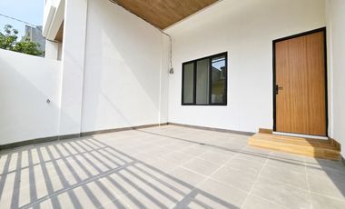 Rumah Siap KPR 15 Mnt ke Gerbang Toll Kayu Manis 1 Hadap Utara J-38632