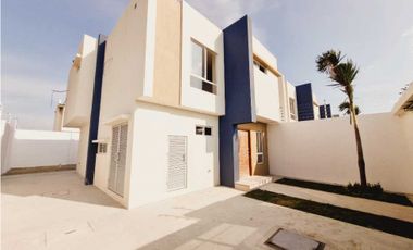 Cristal Azul, Gavilanes, Sur de Manta vendo casas nueva con patio