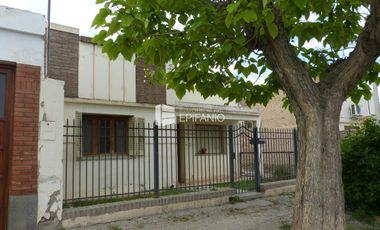 Casa - Venta - San Martín y Rosario de Santa Fe - Apto Desarrollo - C019
