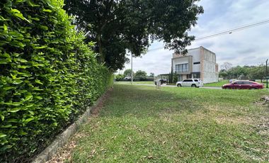 lote en venta en las mercedes. Cod V5143