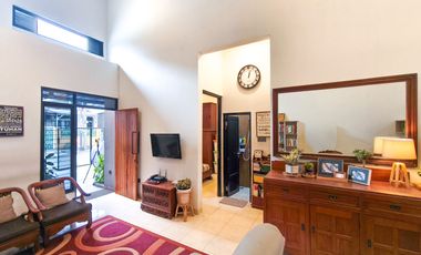 Rumah Terawat 8 Menit ke Gerbang Tol Bintaro Viaduct Siap Huni J-42322