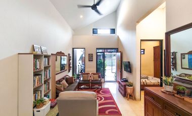 Rumah Terawat 8 Menit ke Gerbang Tol Bintaro Viaduct Siap Huni J-42322