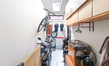 Rumah Terawat 8 Menit ke Gerbang Tol Bintaro Viaduct Siap Huni J-42322