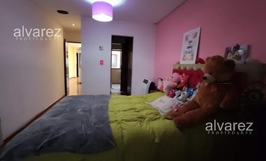 Casa  10 Ambientes Venta Caseros Ideal 2 Familias