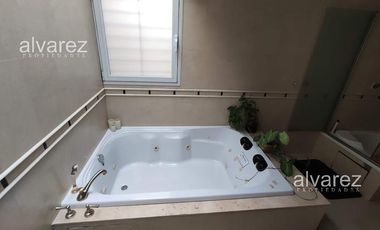 Casa  10 Ambientes Venta Caseros Ideal 2 Familias