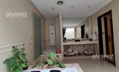 Casa  10 Ambientes Venta Caseros Ideal 2 Familias