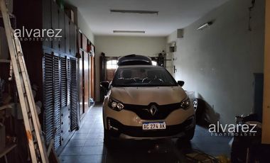 Casa  10 Ambientes Venta Caseros Ideal 2 Familias