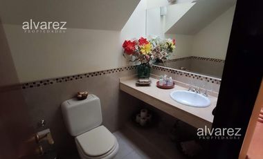 Casa  10 Ambientes Venta Caseros Ideal 2 Familias