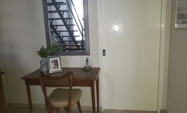 Impecable casa de categoría  reciclada a nuevo de 3 dormitorios en Olivos