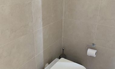 Impecable casa de categoría  reciclada a nuevo de 3 dormitorios en Olivos