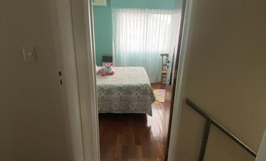 Impecable casa de categoría  reciclada a nuevo de 3 dormitorios en Olivos