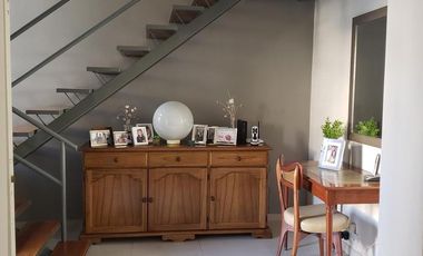 Impecable casa de categoría  reciclada a nuevo de 3 dormitorios en Olivos