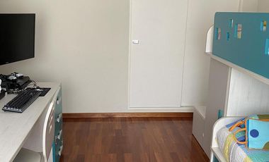 Impecable casa de categoría  reciclada a nuevo de 3 dormitorios en Olivos