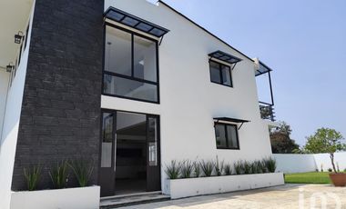 Casa Campestre en Venta, Las Minas, Coatepec, Veracruz.
