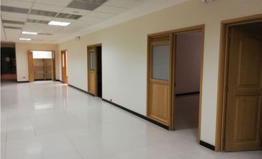 LOCAL 1200M2 ESQUINA CALLE 50 AV. AQUILINO DE LA GUARDIA