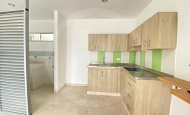 Apartamento duplex en San Antonio, frente a la terminal de transporte, Montería