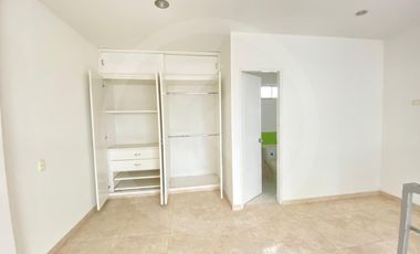 Apartamento duplex en San Antonio, frente a la terminal de transporte, Montería