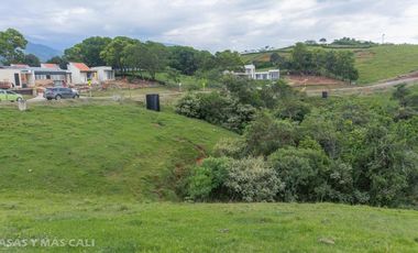 EN CONDOMINIO LAGOS DE MARACAIBO SE VENDE LOTE. Cod V5662