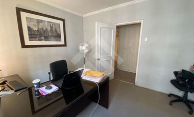 Oficina en Arriendo en Huérfanos/ Bandera