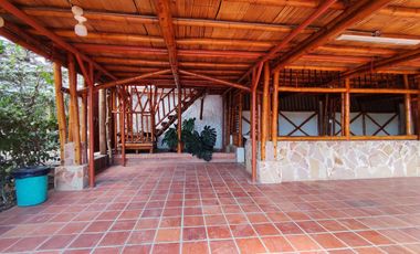 casalote en venta en via portico. Cod V29428