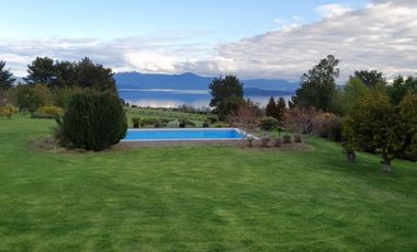 Casa con hermosa vista y acceso al Lago Ranco