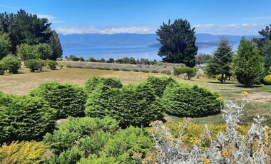 Casa con hermosa vista y acceso al Lago Ranco