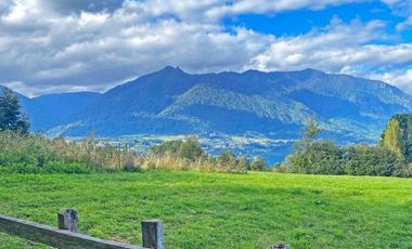 Casa con hermosa vista y acceso al Lago Ranco