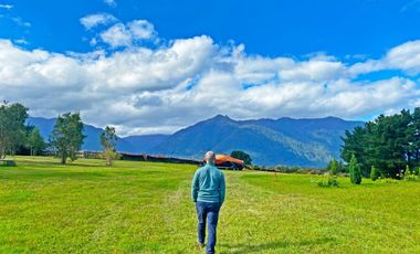 Casa con hermosa vista y acceso al Lago Ranco