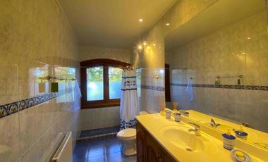 Casa con hermosa vista y acceso al Lago Ranco