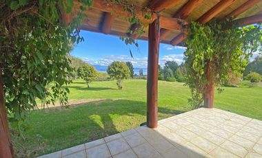 Casa con hermosa vista y acceso al Lago Ranco